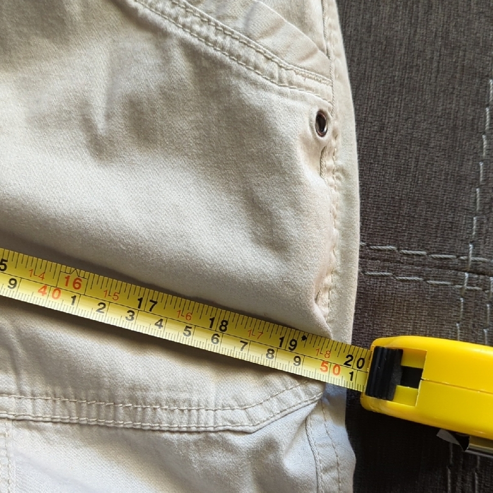 Style & Co. Cream Cargo Capris - Picture 7 of 10